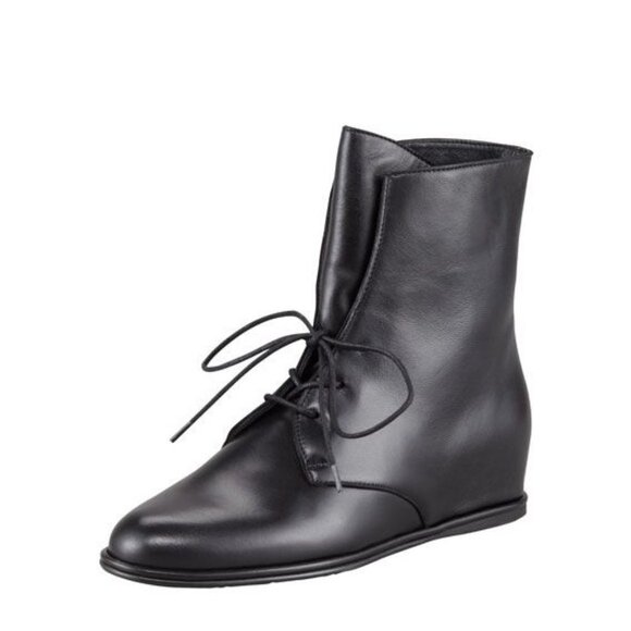 Stuart Weitzman Stepmistress Women's Black Lace-Up Bootie Hidden Wedge Leather 8 - Picture 1 of 14
